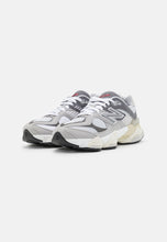 Carica l'immagine nel visualizzatore di Gallery, New Balance
9060 UNISEX - Sneakers basse - grey