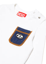 Carica l'immagine nel visualizzatore di Gallery, T-shirt manica lunga con taschino in denim