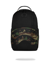 Carica l'immagine nel visualizzatore di Gallery, ZAINO SHARK CENTRAL BLACK NYLON CAMO EMBOSSED SHARK BACKPACK