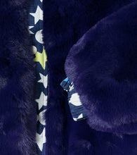 Carica l'immagine nel visualizzatore di Gallery, Pelliccia sintetica con dettagli in denim