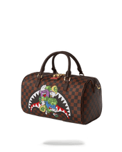 Carica l'immagine nel visualizzatore di Gallery, BORSA SPRAYGROUND MONEY CHASER MINI DUFFLE MARRONE