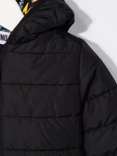 Carica l'immagine nel visualizzatore di Gallery, Moschino Kids Piumino con stampa