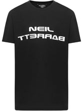 Carica l'immagine nel visualizzatore di Gallery, T-shirt nera in cotone per bambino con logo bianco rovesciato stampato sul fronte