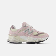 Carica l'immagine nel visualizzatore di Gallery, NEW BALANCE SNEAKERS 9060 LACE ROSE SUGAR BAMBINA
