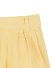 Carica l'immagine nel visualizzatore di Gallery, Bermuda con pieghe neonata
