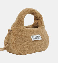 Carica l'immagine nel visualizzatore di Gallery, Borsa in teddy
