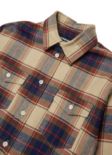 Carica l'immagine nel visualizzatore di Gallery, Camicia a quadri
