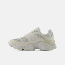 Carica l'immagine nel visualizzatore di Gallery, NEW BALANCE SNEAKERS 9060 LACE BAMBINA
