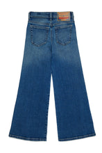 Carica l'immagine nel visualizzatore di Gallery, Jeans flare fit blu medio - 1978
