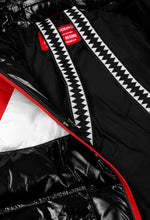 Carica l&#39;immagine nel visualizzatore di Gallery, BOMBER SPRAYGROUND SHARK DOWN JACKET J NERO
