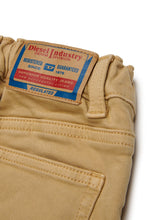 Carica l&#39;immagine nel visualizzatore di Gallery, Pantaloni JoggJeans® regular colorato - D-Gale-B
