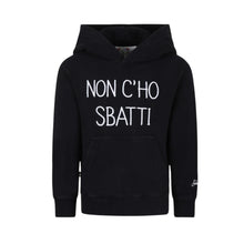 Carica l&#39;immagine nel visualizzatore di Gallery, Felpa con cappuccio ‘’non c’ho sbatti”
