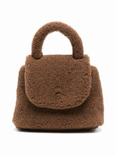 Carica l'immagine nel visualizzatore di Gallery, Borsa in teddy con tracolla
