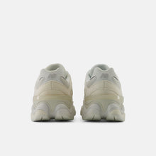 Carica l'immagine nel visualizzatore di Gallery, NEW BALANCE SNEAKERS 9060 LACE BAMBINA
