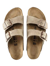 Carica l'immagine nel visualizzatore di Gallery, Slippers Arizona taupe scamosciato
