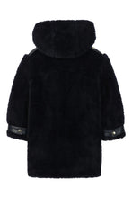 Carica l&#39;immagine nel visualizzatore di Gallery, Cappotto in pelliccia sintetica
