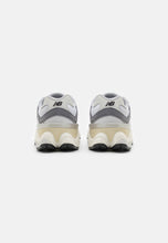 Carica l'immagine nel visualizzatore di Gallery, New Balance
9060 UNISEX - Sneakers basse - grey
