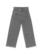Carica l&#39;immagine nel visualizzatore di Gallery, Jeans con orlo sfrangiato

