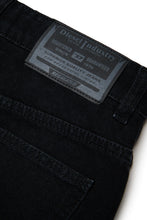 Carica l'immagine nel visualizzatore di Gallery, Jeans in denim nero relaxed fit - D-Devon
