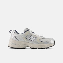 Carica l'immagine nel visualizzatore di Gallery, Sneakers New Balance 530 lace
