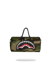 Carica l&#39;immagine nel visualizzatore di Gallery, Borsa da viaggio WOODLAND CAMO CHECK CHAIN DUFFLE
