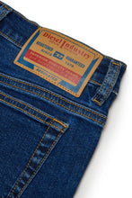 Carica l'immagine nel visualizzatore di Gallery, Jeans flare fit blu medio -1978

