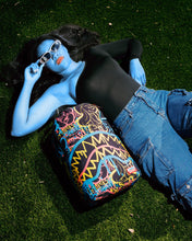 Carica l&#39;immagine nel visualizzatore di Gallery, ZAINO SPRAYGROUND SMURFS NEON DLXSR BACKPACK BLU
