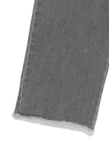 Carica l&#39;immagine nel visualizzatore di Gallery, Jeans con orlo sfrangiato
