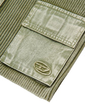 Carica l'immagine nel visualizzatore di Gallery, Top con scollo a V
