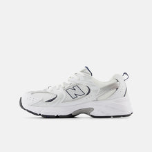 Carica l'immagine nel visualizzatore di Gallery, Sneakers New Balance 530 lace
