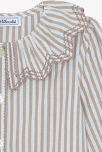 Carica l'immagine nel visualizzatore di Gallery, Camicia a righe con colletto volante
