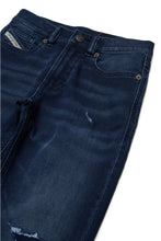 Carica l&#39;immagine nel visualizzatore di Gallery, JoggJeans® straight scuro con rotture - 2010
