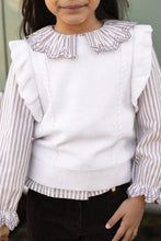 Carica l'immagine nel visualizzatore di Gallery, Camicia a righe con colletto volante
