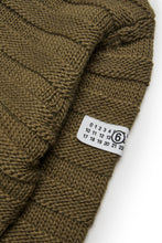 Carica l&#39;immagine nel visualizzatore di Gallery, Pullover in misto lana a coste con rotture
