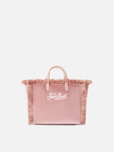 Carica l'immagine nel visualizzatore di Gallery, BORSA MINI VANITY ROSA IN VELLUTO CON RICAMO LOGO
