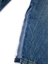 Carica l&#39;immagine nel visualizzatore di Gallery, Jeans dritti con spacco
