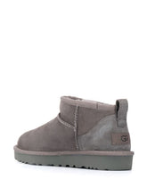 Carica l&#39;immagine nel visualizzatore di Gallery, UGG Stivaletti Classic Ultra Mini
