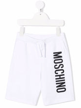 Carica l&#39;immagine nel visualizzatore di Gallery, Moschino Kids Shorts sportivi con stampa
