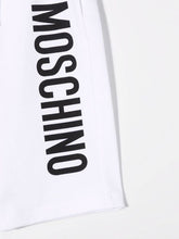 Carica l&#39;immagine nel visualizzatore di Gallery, Moschino Kids Shorts sportivi con stampa
