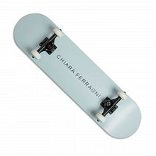 Carica l&#39;immagine nel visualizzatore di Gallery, skateboard flirting
